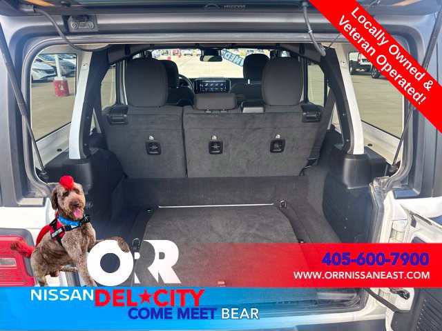 Used 2024 Jeep Wrangler Unlimited Rubicon 4xe AWD/4WD image 10