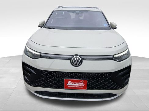 New 2026 Volkswagen Tiguan SEL R-Line image 8
