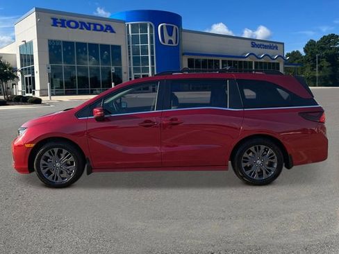 New 2026 Honda Odyssey Touring image 2