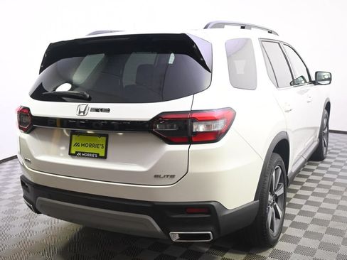 Used 2024 Honda Pilot Elite image 5
