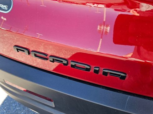 Used 2023 GMC Acadia SLE w/ Driver Convenience Package FWD image 10