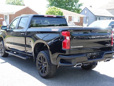 Used 2022 Chevrolet Silverado 1500 Custom Trail Boss image 2