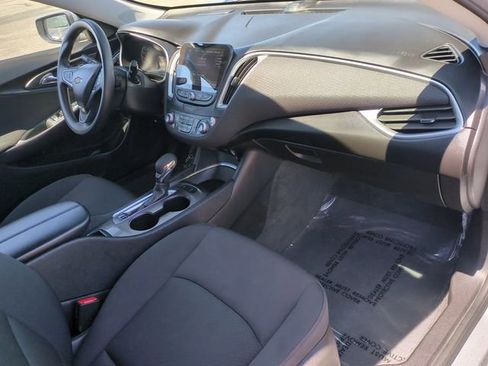 Used 2025 Chevrolet Malibu LT FWD image 33