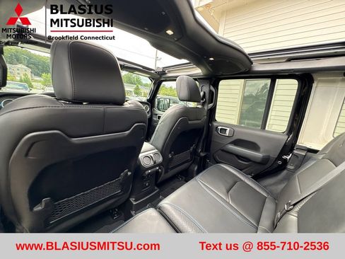 Used 2024 Jeep Wrangler High Altitude AWD/4WD image 42