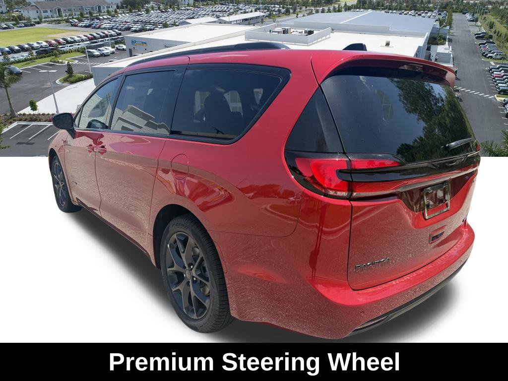 New 2027 Chrysler Pacifica Select FWD image 5