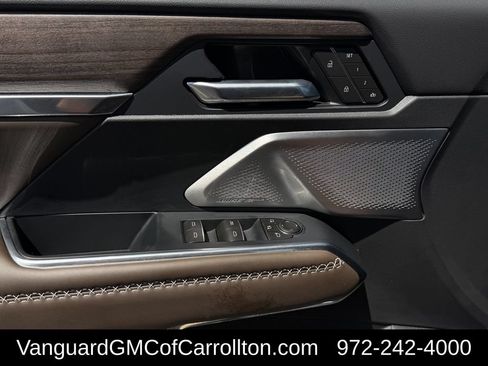 New 2026 GMC Acadia Denali Ultimate w/ LPO, Floor Liner Package AWD/4WD image 21
