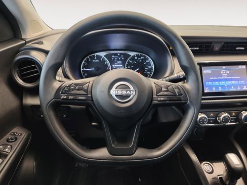 Used 2025 Nissan Kicks Play S FWD image 17
