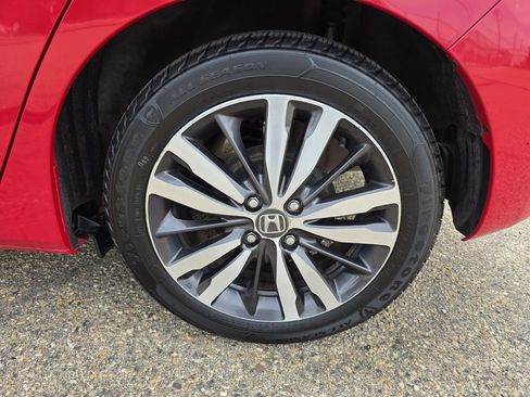 Used 2016 Honda Fit EX image 40