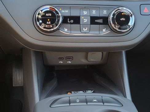 New 2026 Buick Envista Sport Touring w/ Convenience I Package FWD image 10