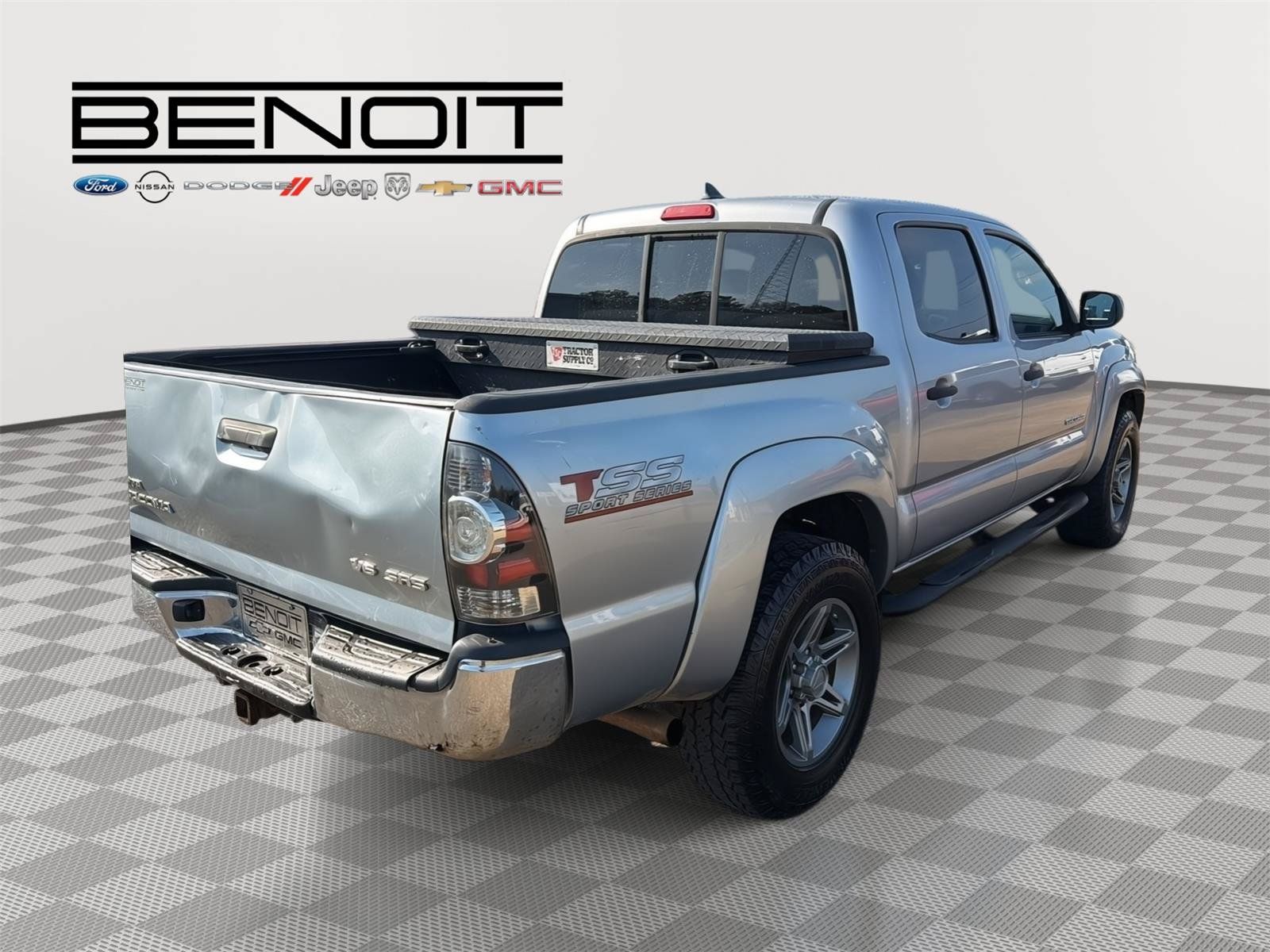 Used 2014 Toyota Tacoma 4x4 Double Cab w/ SR5 Package image 5