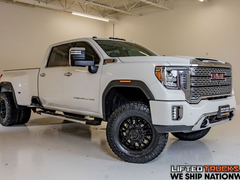 Used 2022 GMC Sierra 3500 Denali w/ Denali Ultimate Package AWD/4WD image 1