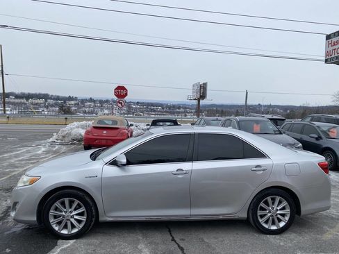 Used 2012 Toyota Camry XLE w/ Leather Pkg image 8