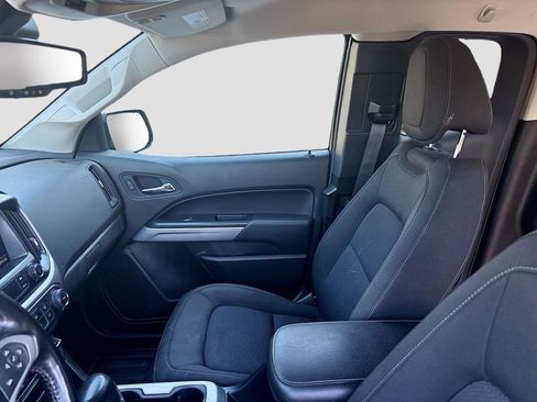 Used 2021 Chevrolet Colorado LT w/ Fleet Safety Package image 17