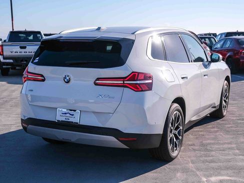 Used 2025 BMW X3 xDrive30i AWD/4WD image 4