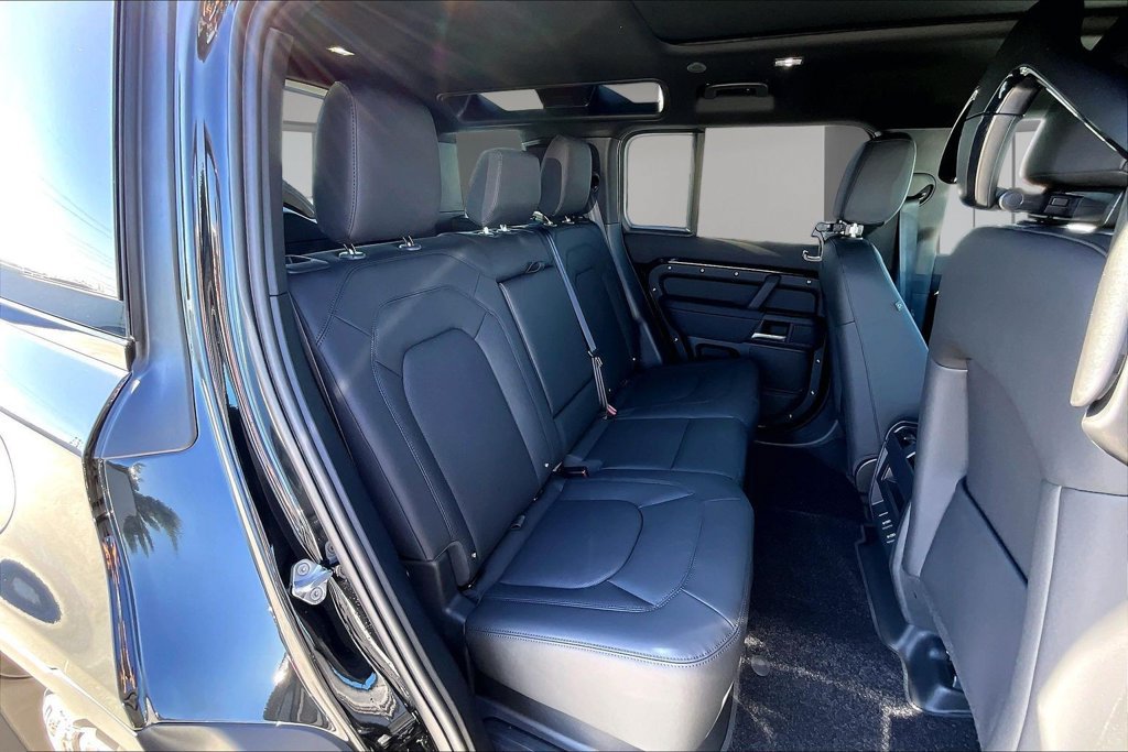 New 2026 Land Rover Defender 110 S AWD/4WD image 10