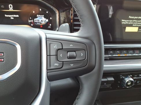 New 2026 GMC Sierra 1500 SLT image 18