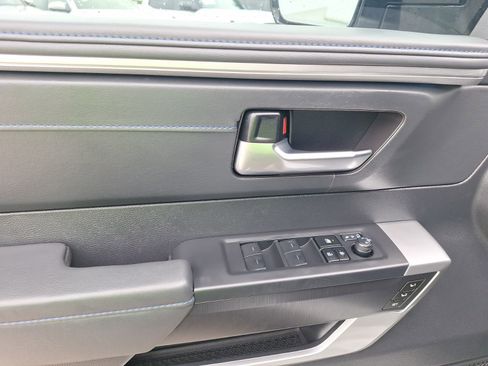 Used 2023 Toyota Sequoia Platinum AWD/4WD image 17