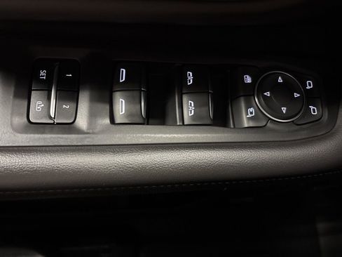 Certified 2021 Chevrolet Suburban Premier w/ Premium Package image 34