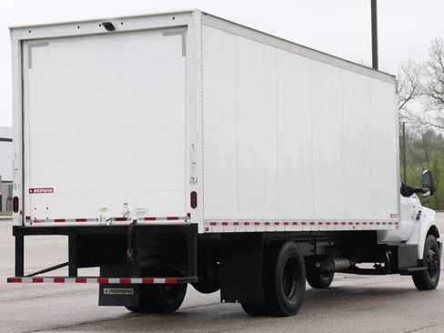 Used 2022 Ford F750 2WD Regular Cab Super Duty image 8
