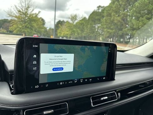 New 2025 Lincoln Aviator AWD image 18