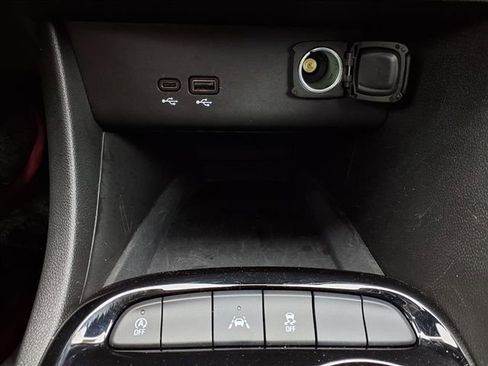 Used 2025 Buick Encore GX Preferred image 57