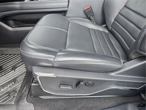 Used 2025 Ford F250 Platinum AWD/4WD image 23