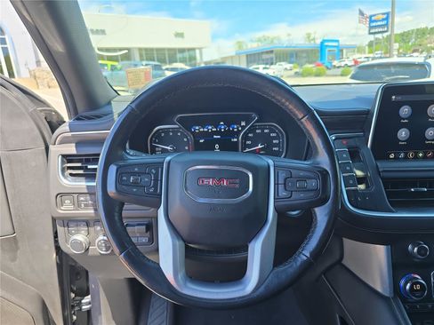 Used 2021 GMC Yukon XL SLT w/ SLT Luxury Plus Package AWD/4WD image 29