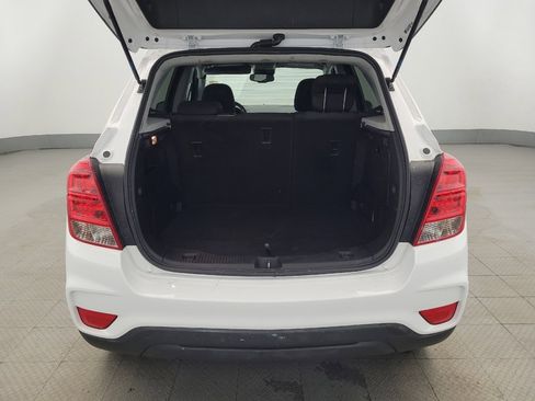 Used 2020 Chevrolet Trax LS w/ Fleet Convenience Package FWD image 29