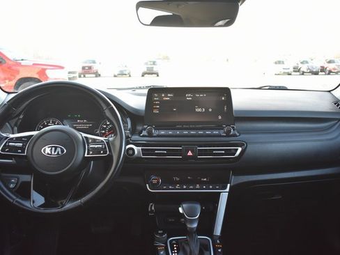 Used 2021 Kia Seltos SX w/ SX Sunroof Package image 37