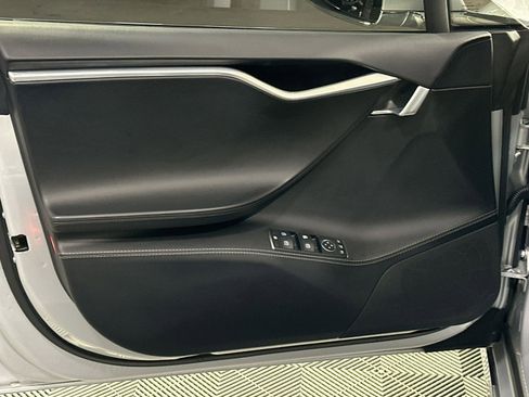Used 2016 Tesla Model S 70 image 15