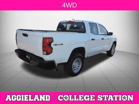 Used 2024 Chevrolet Colorado W/T w/ WT Convenience Package II AWD/4WD image 4
