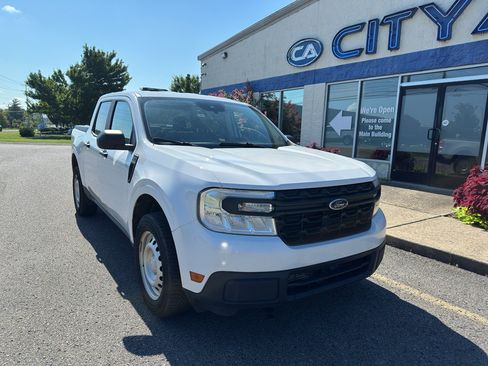 Used 2022 Ford Maverick XL FWD image 2