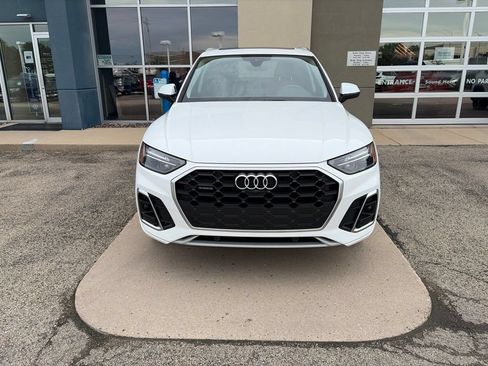 Used 2023 Audi Q5 2.0T Premium Plus w/ Premium Plus Package AWD/4WD image 3