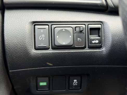 Used 2019 Nissan Sentra S image 16