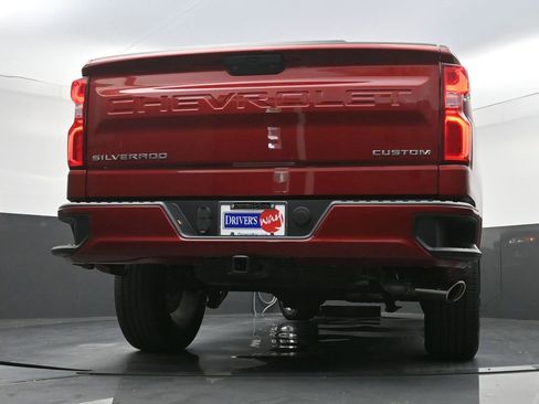 Used 2019 Chevrolet Silverado 1500 Custom w/ Custom Convenience Package RWD image 23
