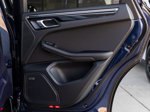 New 2026 Porsche Macan Turbo image 40