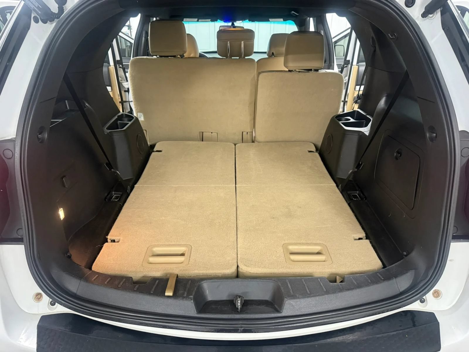 Used 2017 Ford Explorer XLT w/ Equipment Group 202A FWD image 25