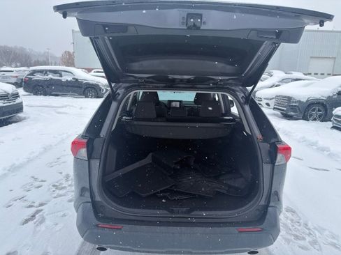 Used 2021 Toyota RAV4 XLE image 31