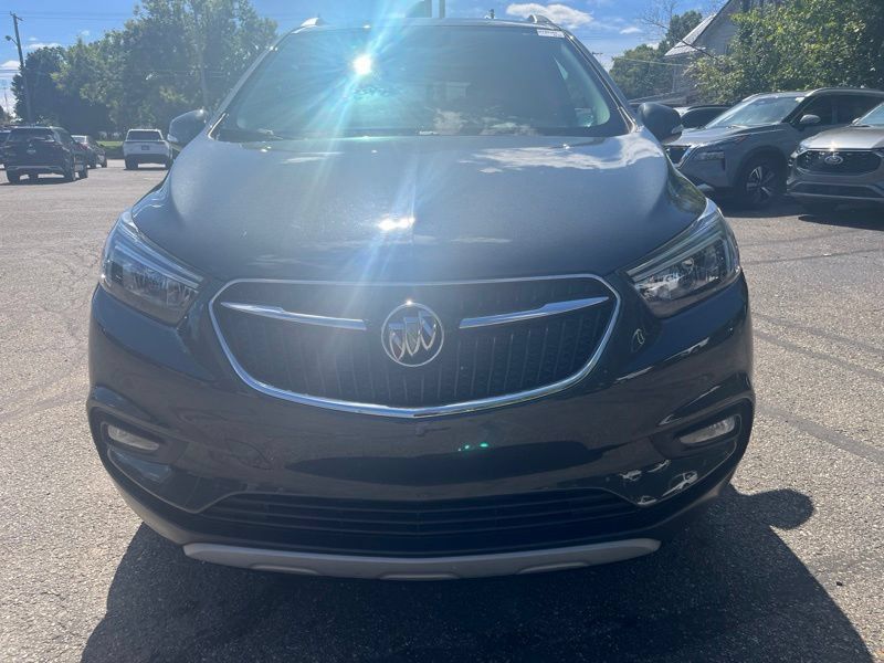 Used 2018 Buick Encore Sport Touring w/ Safety Package FWD image 2