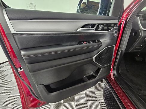 New 2026 Jeep Grand Wagoneer Limited image 20