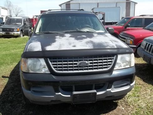 Used 2002 Ford Explorer XLT AWD/4WD image 2