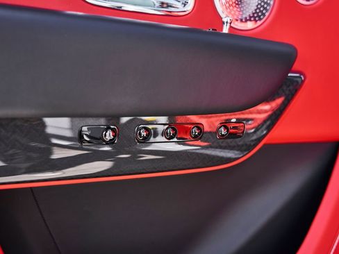 Used 2024 Rolls-Royce Cullinan Black Badge w/ Dark Exterior Package image 38