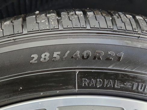 Used 2021 Porsche Cayenne w/ Premium Package image 39