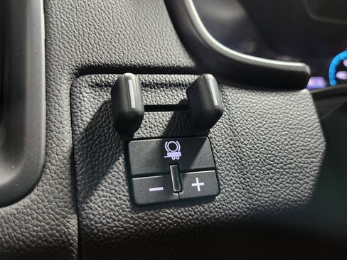 Used 2021 Chevrolet Colorado ZR2 w/ ZR2 Dusk Special Edition image 13