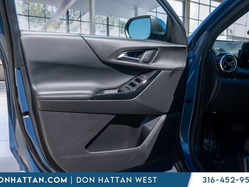 Used 2025 Chevrolet Equinox LT FWD image 10