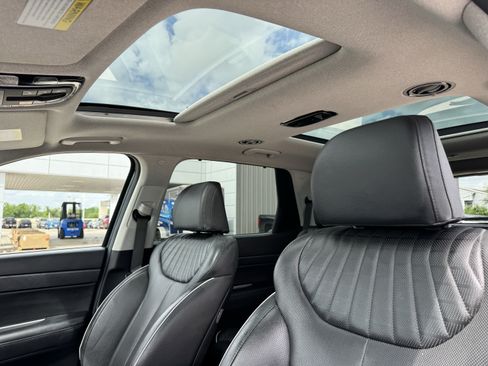 Used 2024 Hyundai Palisade Limited FWD image 29