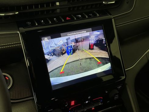 Used 2023 Jeep Grand Cherokee L Laredo w/ Luxury Tech Group I image 49