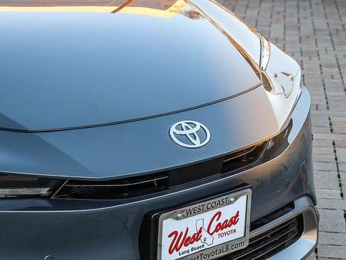 New 2026 Toyota Prius Plug-In Hybrid FWD image 6
