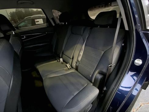 Used 2016 Kia Sorento LX image 19