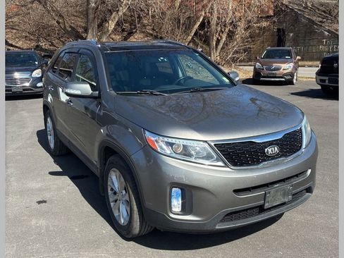 Used 2015 Kia Sorento EX w/ EX V6 Touring Package image 1